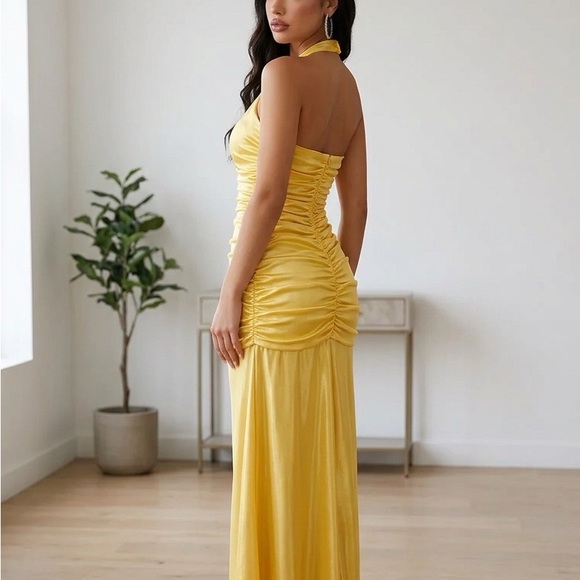 B. Darlin Daffodil Colored Sz 3/4 Ruched Formal Dress - Picture 2 of 6